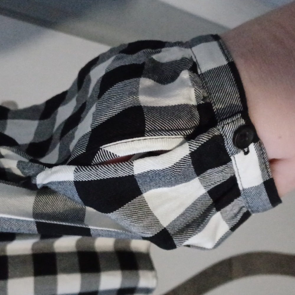NWT Plus-Size Ruffled Buffalo Check Button Up!!! - Picture 7 of 7